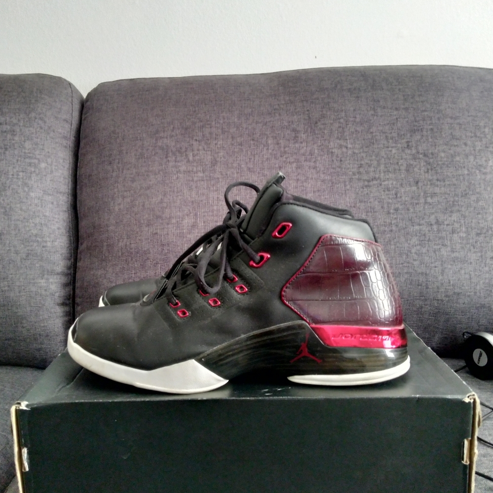 Air jordan 17+ retro size 9